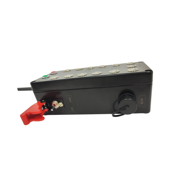 QCL570-S-TE-B-XX LED Portable Radio Controlled Solar Taxiway Edge Light - Image 5