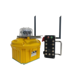 QCL590-C-RE-XX LED Portable Radio Controlled Battery  Powered Runway Edge Light
